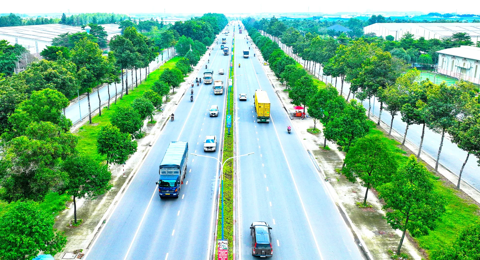 Nhìn từ trên cao 3 đường liên kết nhau được nâng cấp lên 6 làn xe ở Bình Dương ảnh 13