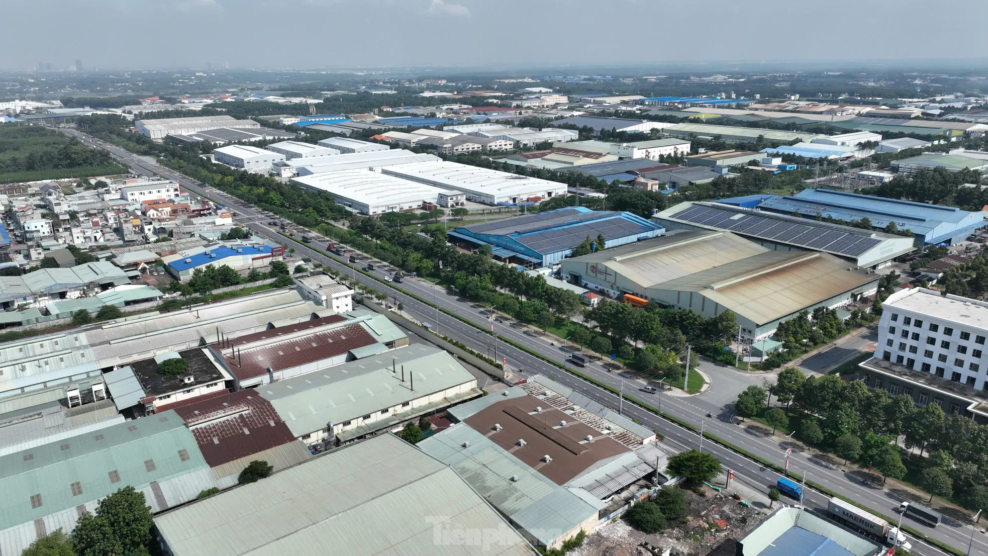 Nhìn từ trên cao 3 đường liên kết nhau được nâng cấp lên 6 làn xe ở Bình Dương ảnh 12