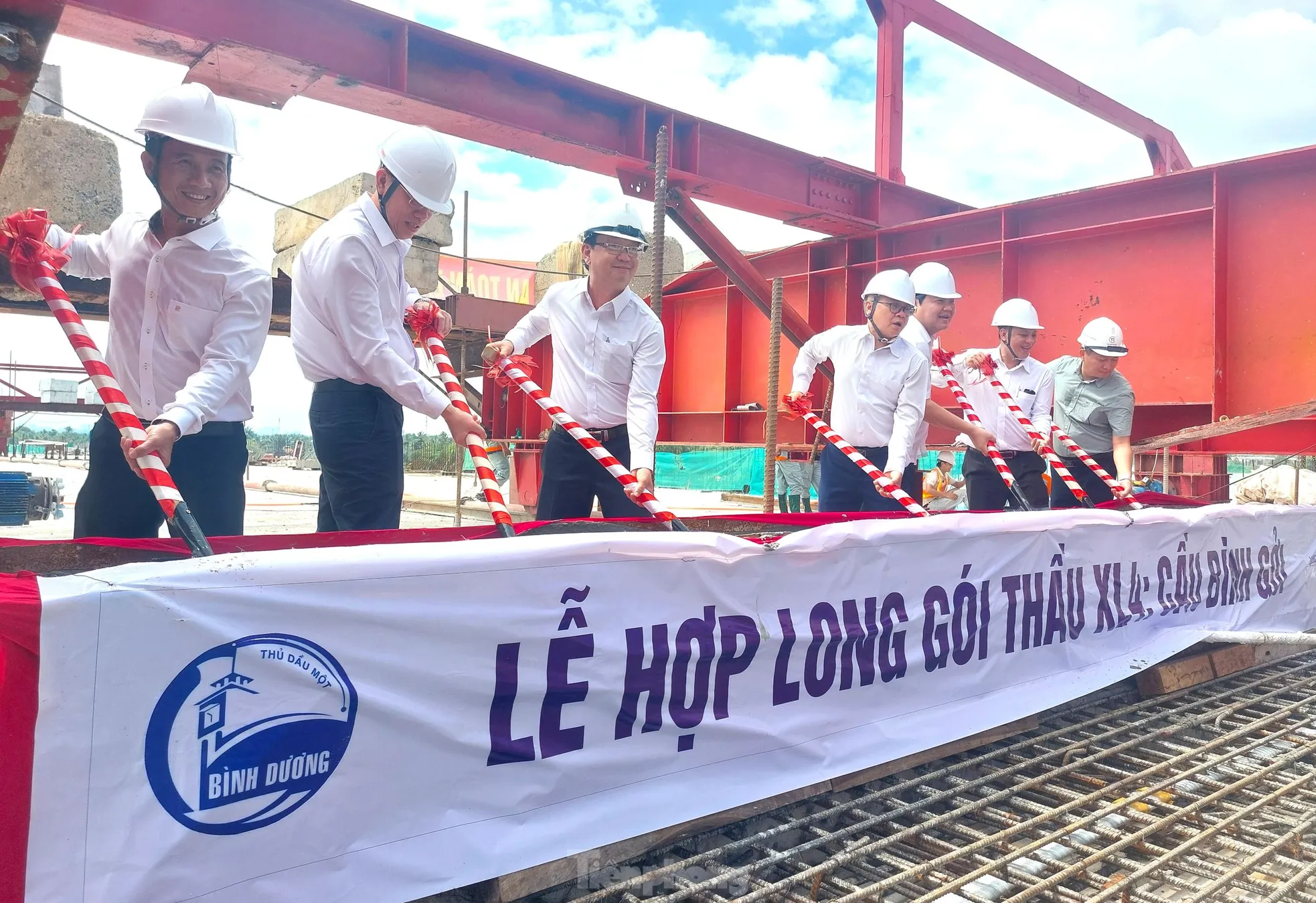 Hình ảnh cầu, đường nghìn tỉ kết nối vùng trước ngày Bình Dương về với TPHCM ảnh 1