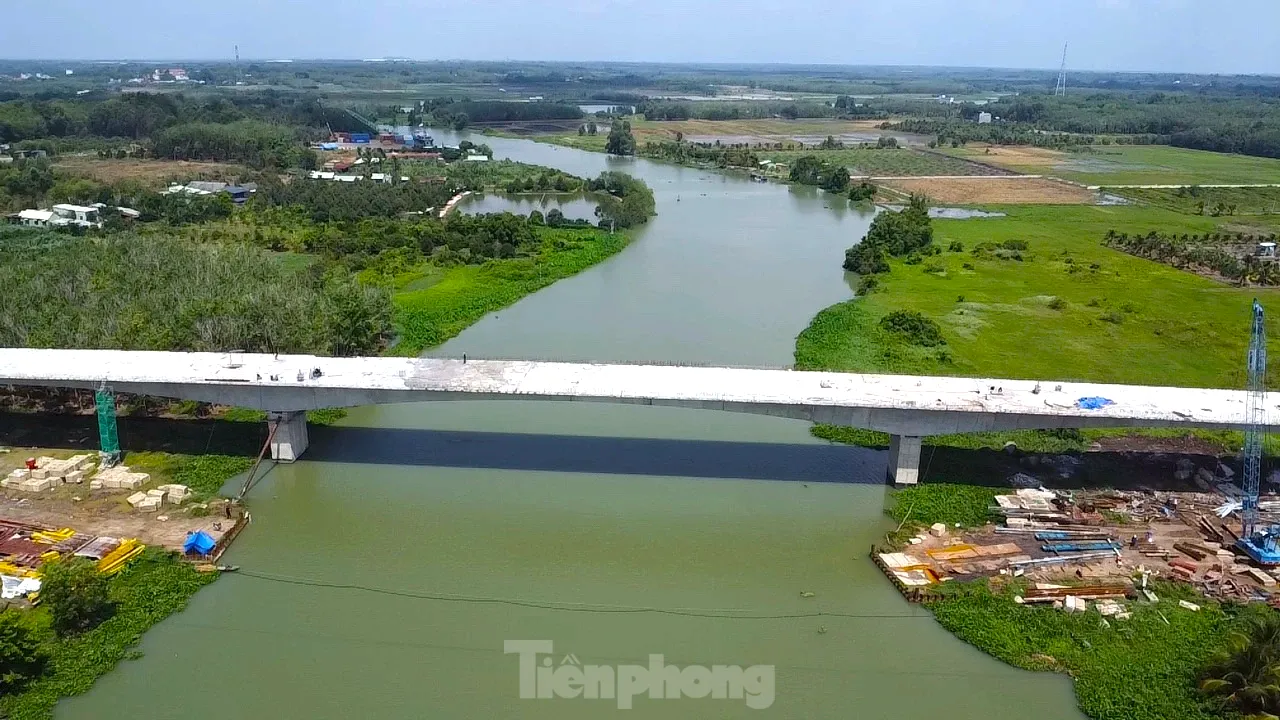 Ngắm tuyến đường như dải lụa xuyên rừng nối các tỉnh, thành miền Đông Nam bộ ảnh 7