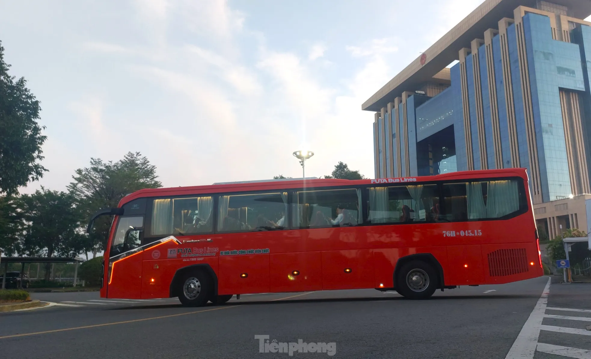 Một ngày đi làm từ 5h của cán bộ Bình Dương cũ lên TPHCM ảnh 1