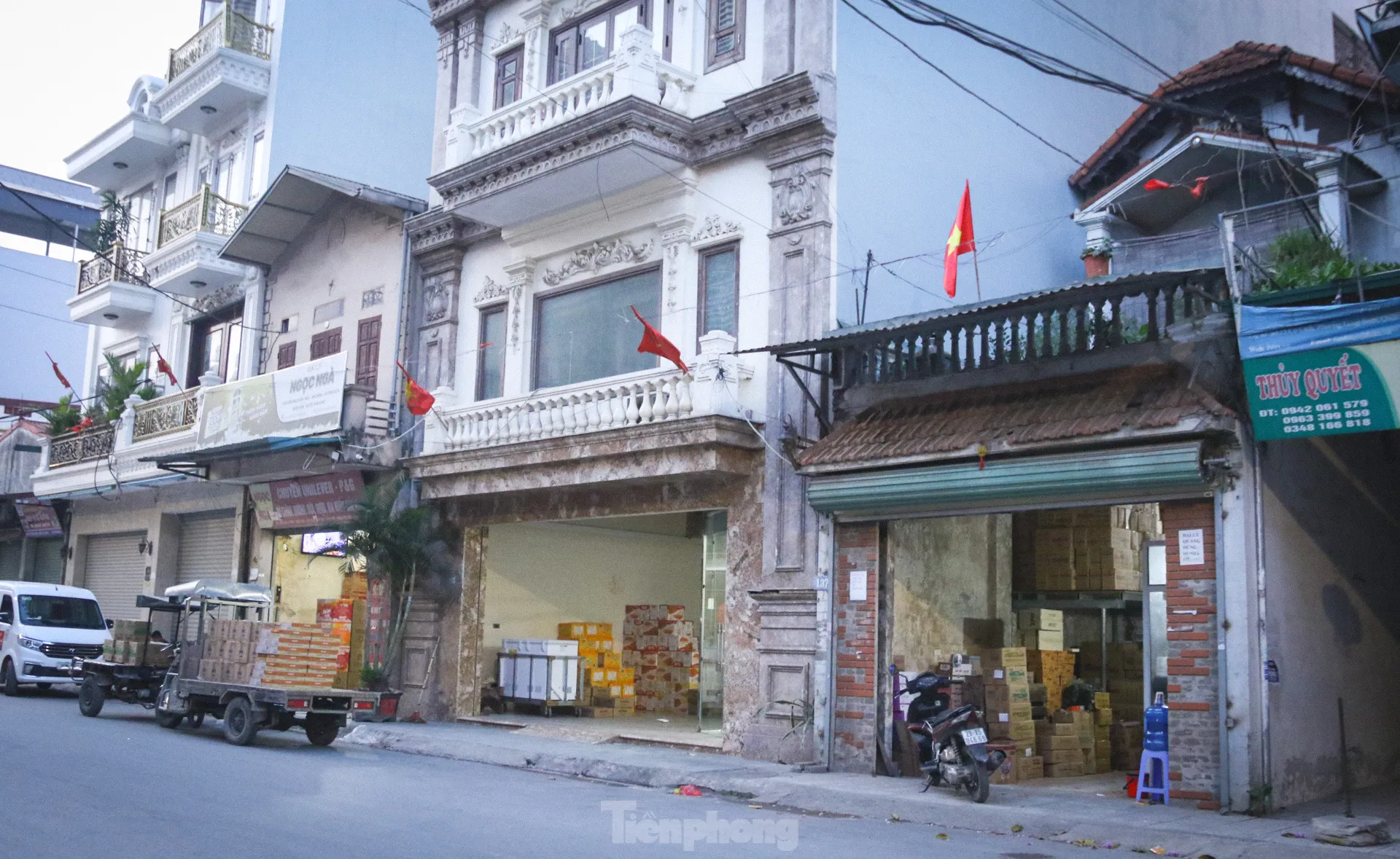 Né kiểm tra bằng chiêu bán kín, thủ phủ bánh kẹo La Phù ảm đạm chưa từng có ảnh 2