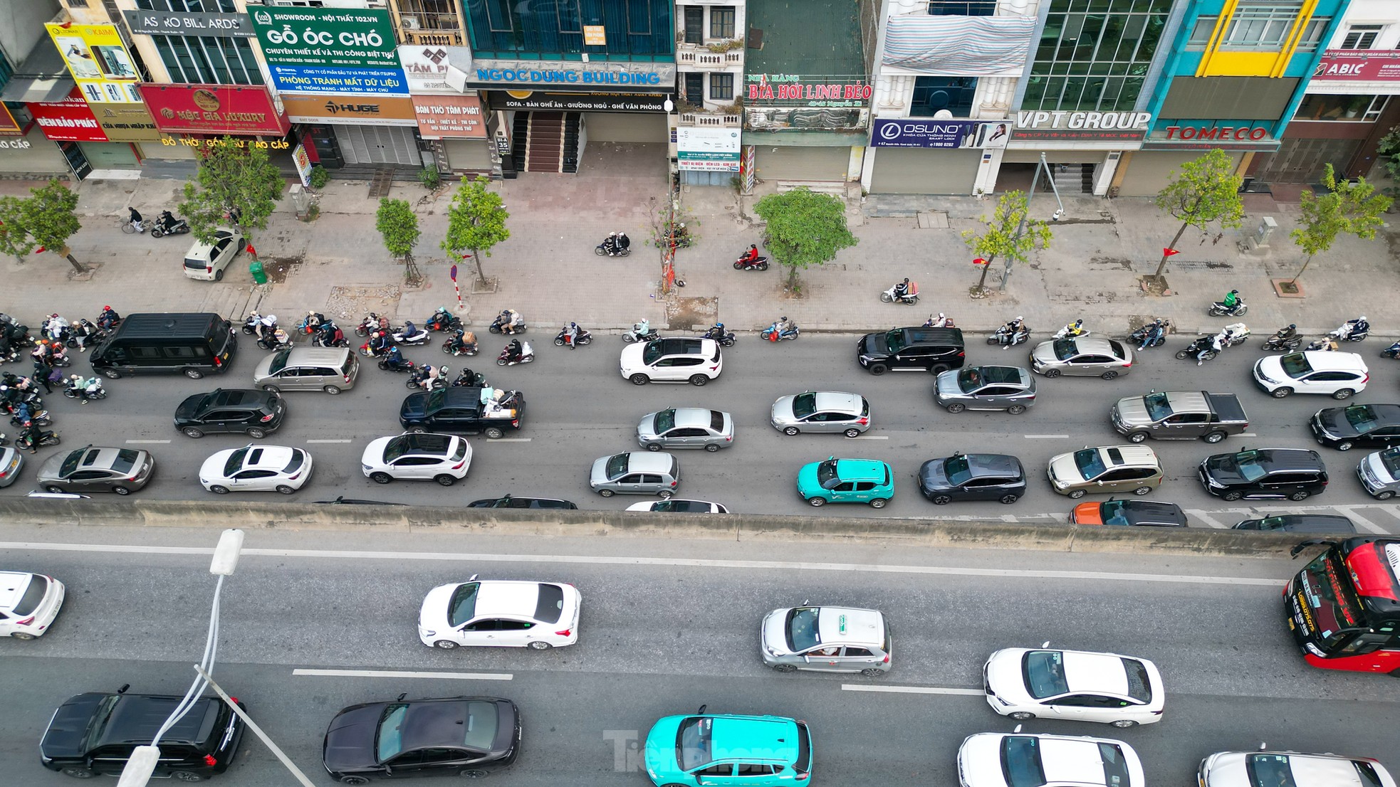 Kết thúc kỳ nghỉ Tết, phương tiện 'rồng rắn' nối đuôi nhau quay lại Thủ đô ảnh 16