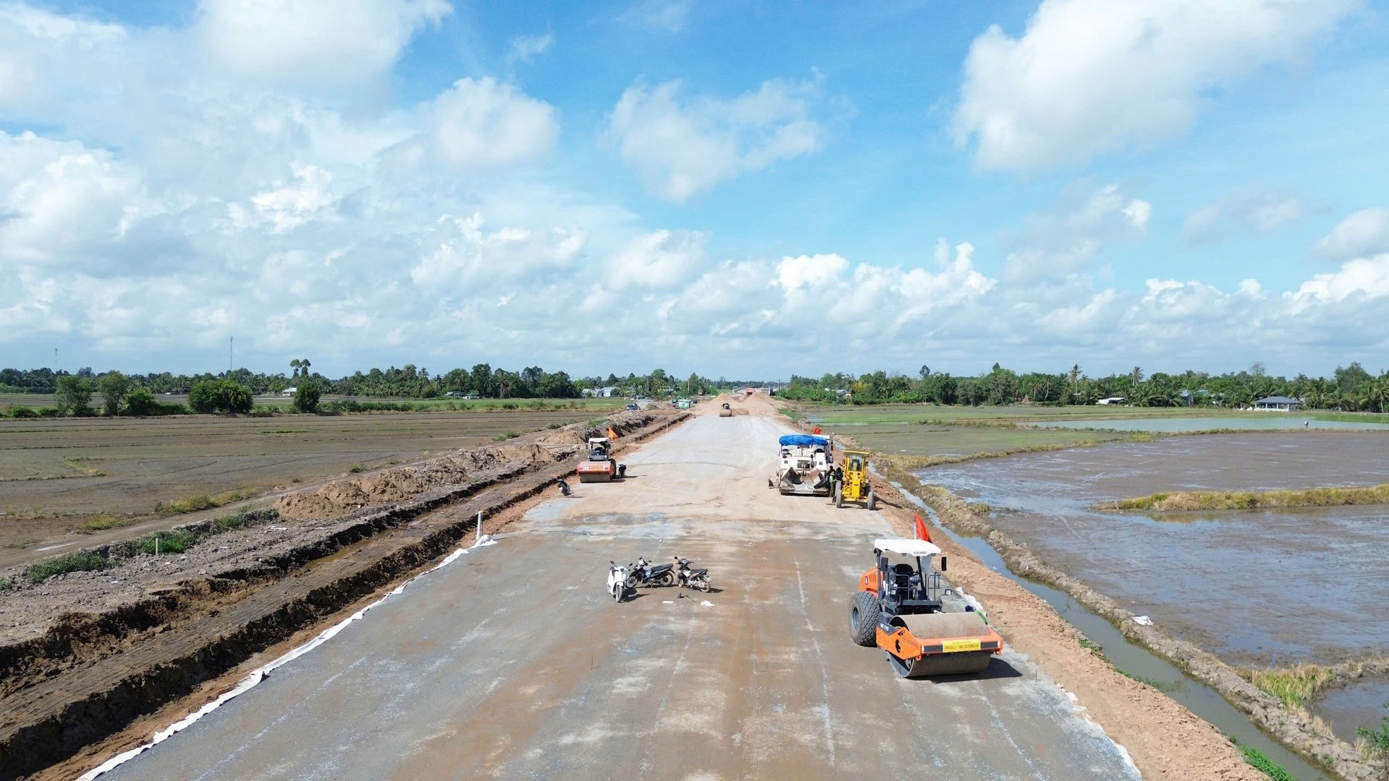 Dự án cao tốc Bắc - Nam qua miền Tây tăng tốc ảnh 2