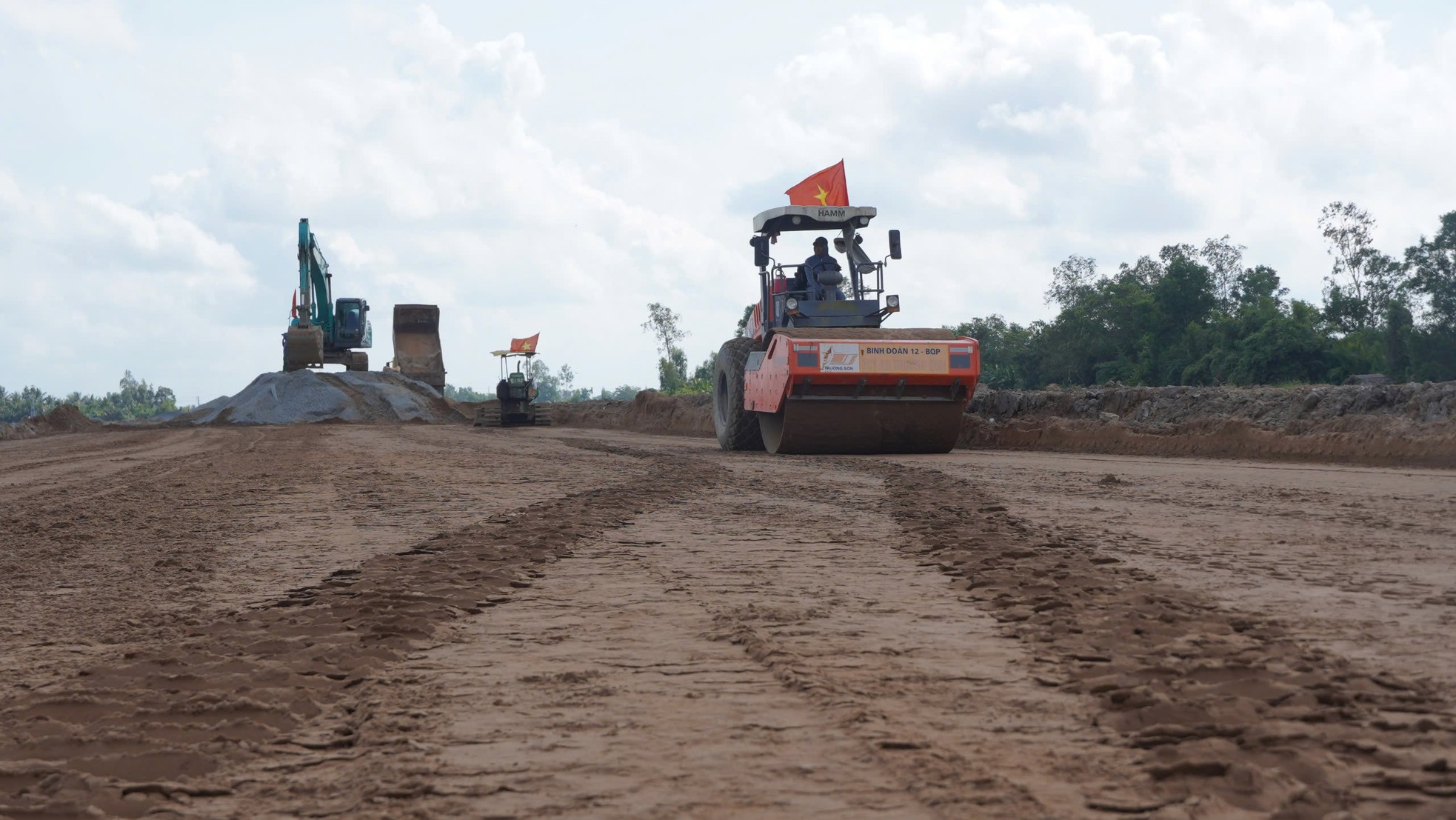 Dự án cao tốc Bắc - Nam qua miền Tây tăng tốc ảnh 7