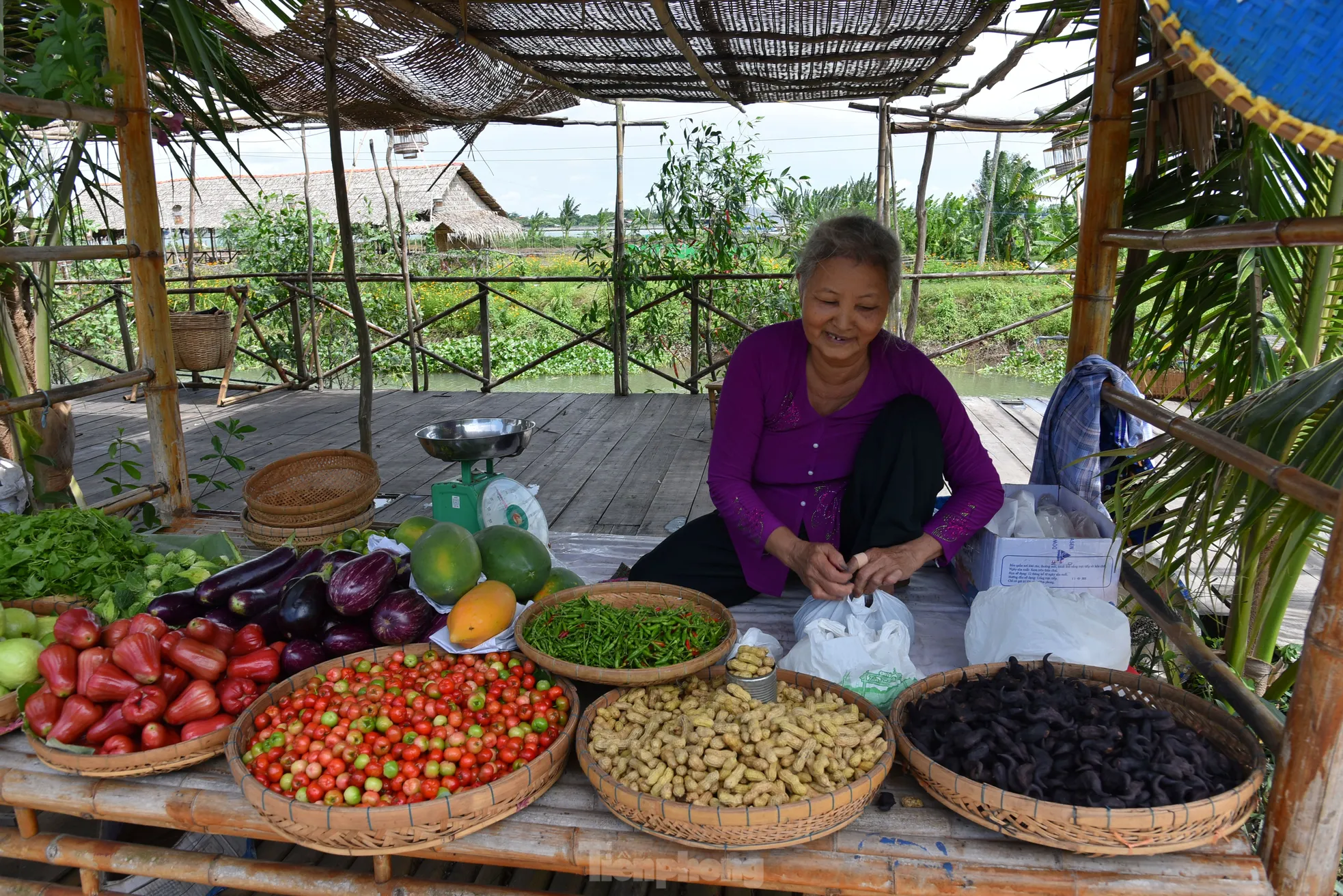 Du khách thoải thích ăn mãi không hết đặc sản vùng cù lao ảnh 6