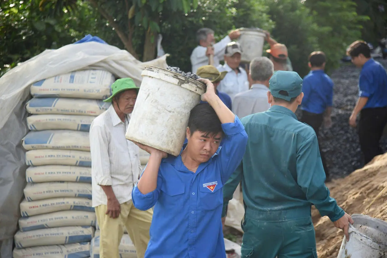 Sinh viên tình nguyện nối nhịp đôi bờ ở vùng quê Đồng Tháp ảnh 5
