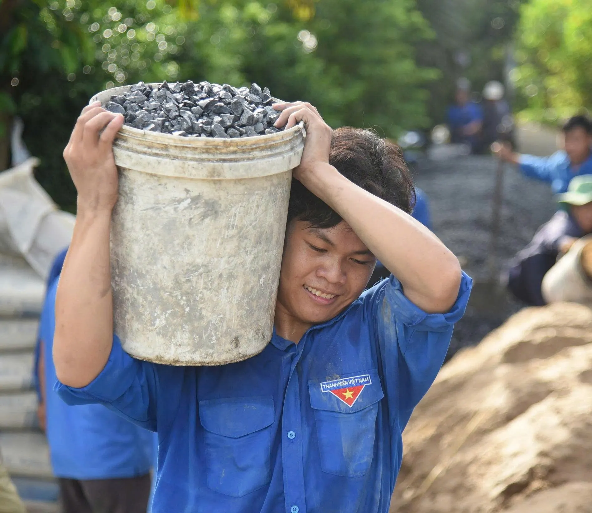 Sinh viên tình nguyện nối nhịp đôi bờ ở vùng quê Đồng Tháp ảnh 4