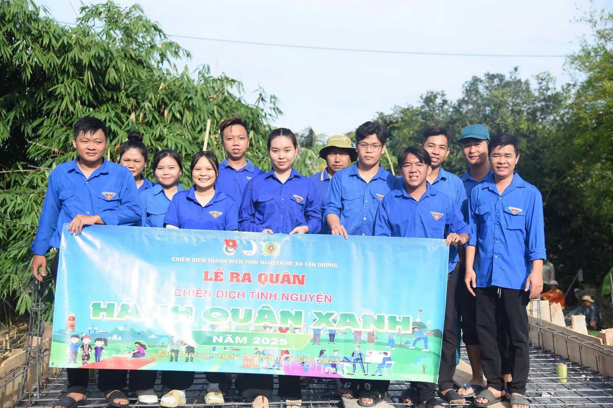 Sinh viên tình nguyện nối nhịp đôi bờ ở vùng quê Đồng Tháp ảnh 7