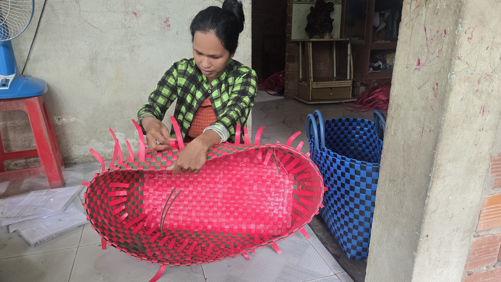 Xót xa gia cảnh bé trai 11 tuổi bị tai nạn giao thông, 7 lần mổ sọ giành lại sự sống ảnh 3