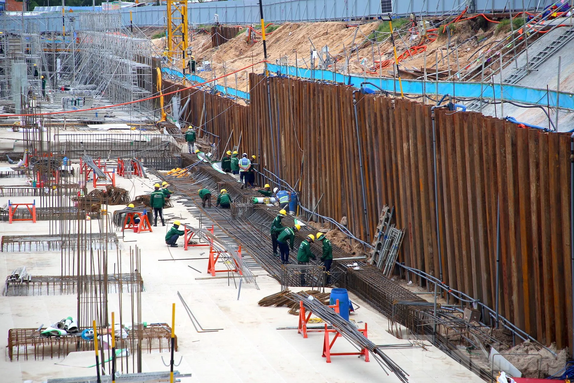 Cận cảnh 'đại công trường' phục vụ APEC 2027 ở Phú Quốc ảnh 5