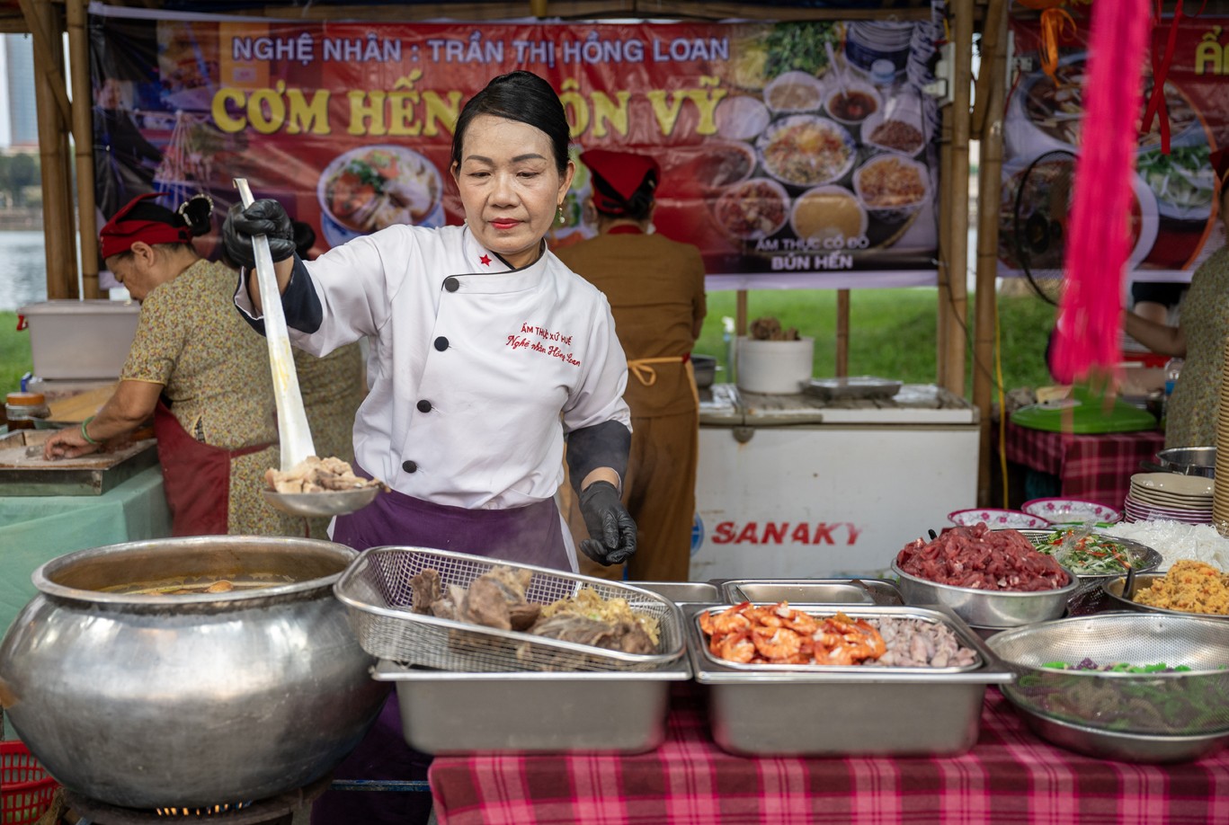 Ngập tràn đặc sản ngon bổ rẻ ở ‘kinh đô ẩm thực’ ảnh 1