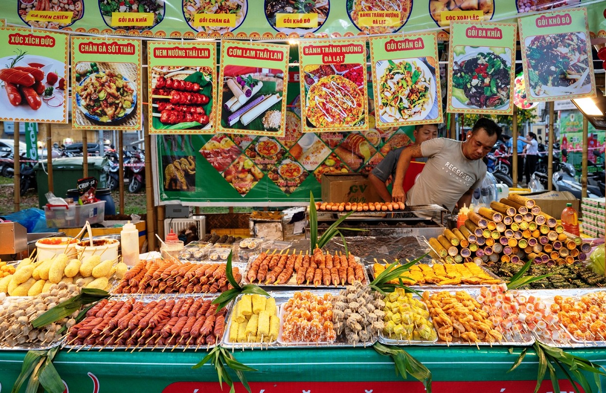 Ngập tràn đặc sản ngon bổ rẻ ở ‘kinh đô ẩm thực’ ảnh 3