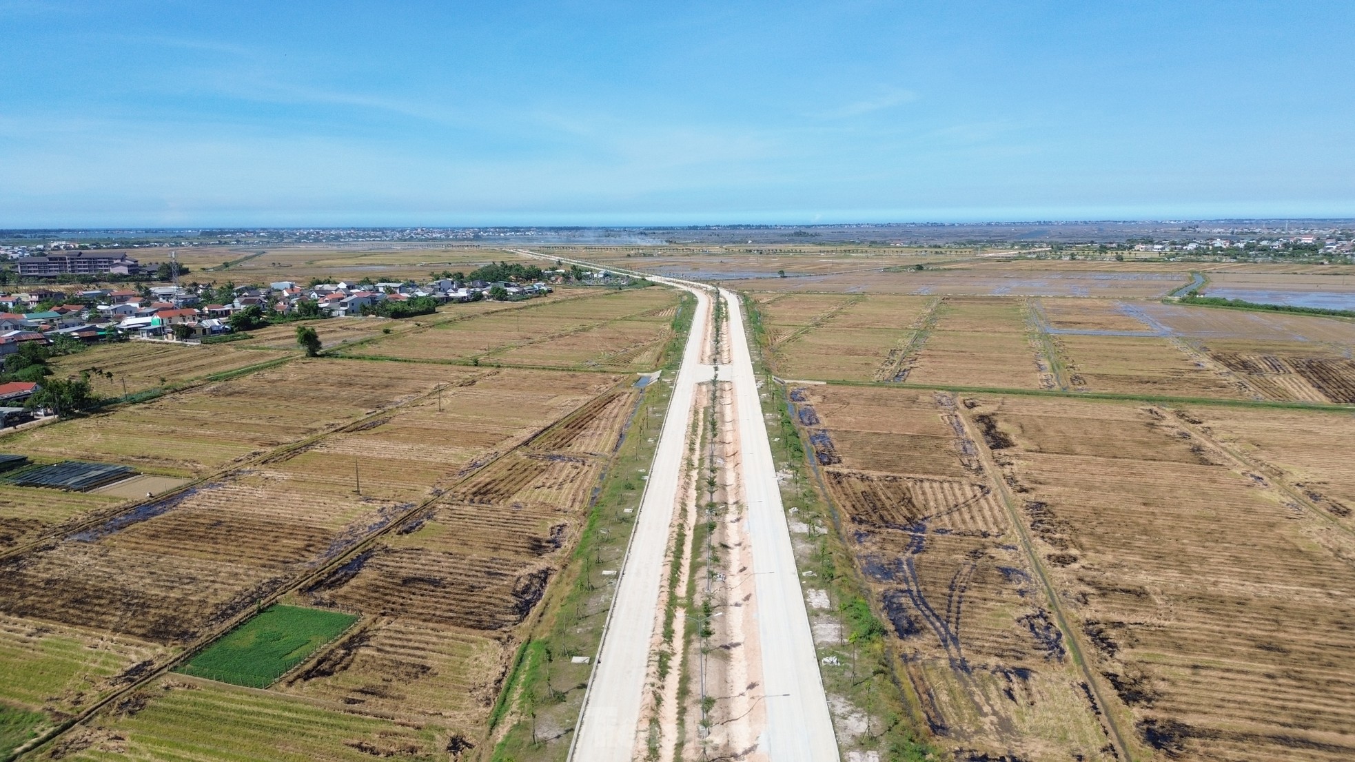 Đường làm 7 năm chưa xong, công trường không bóng người, cam kết chỉ trên giấy? ảnh 2