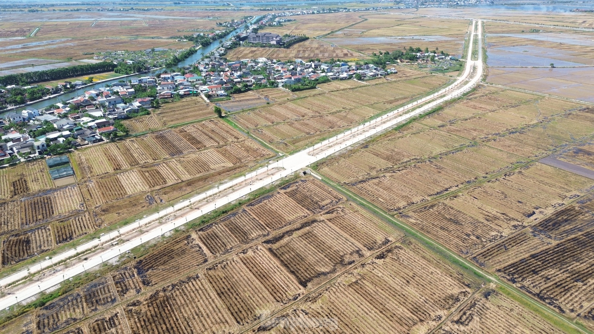 Đường làm 7 năm chưa xong, công trường không bóng người, cam kết chỉ trên giấy? ảnh 11