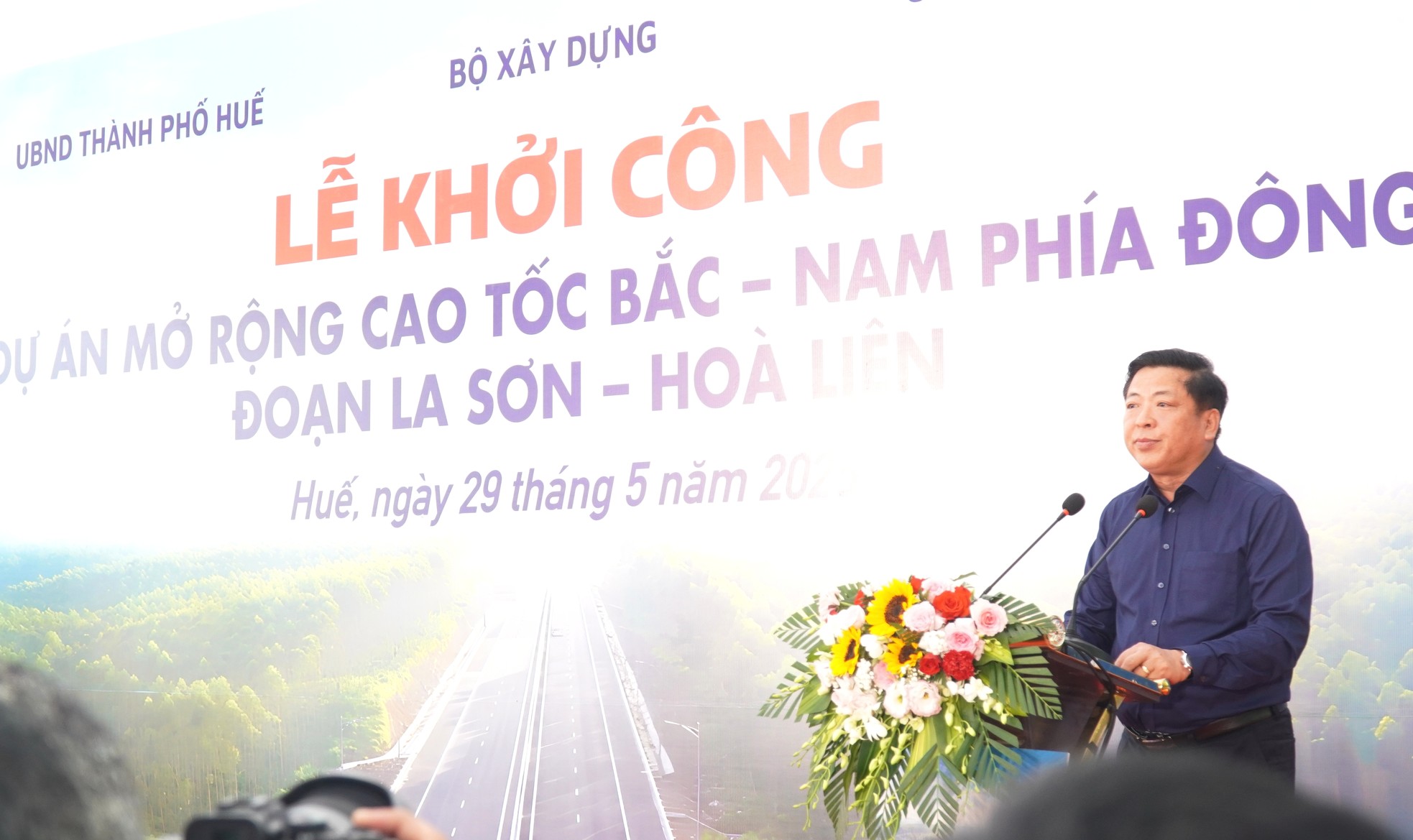Khởi công mở rộng đồng bộ cao tốc 4 làn xe kết nối Huế - Đà Nẵng ảnh 2