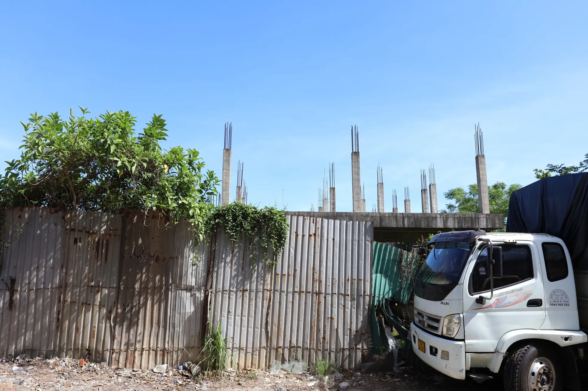 Sau 15 năm dự án khu thương mại giữa trung tâm Huế vẫn thành bãi hoang ảnh 6