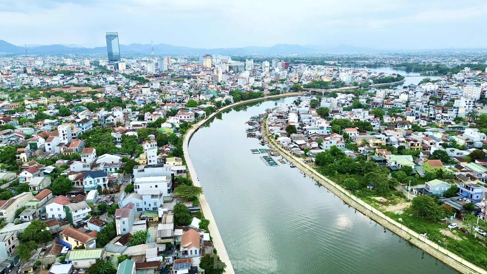 Trễ hẹn 1 năm, dự án đường đi bộ ven sông hơn 260 tỷ tại Huế giờ ra sao? ảnh 8