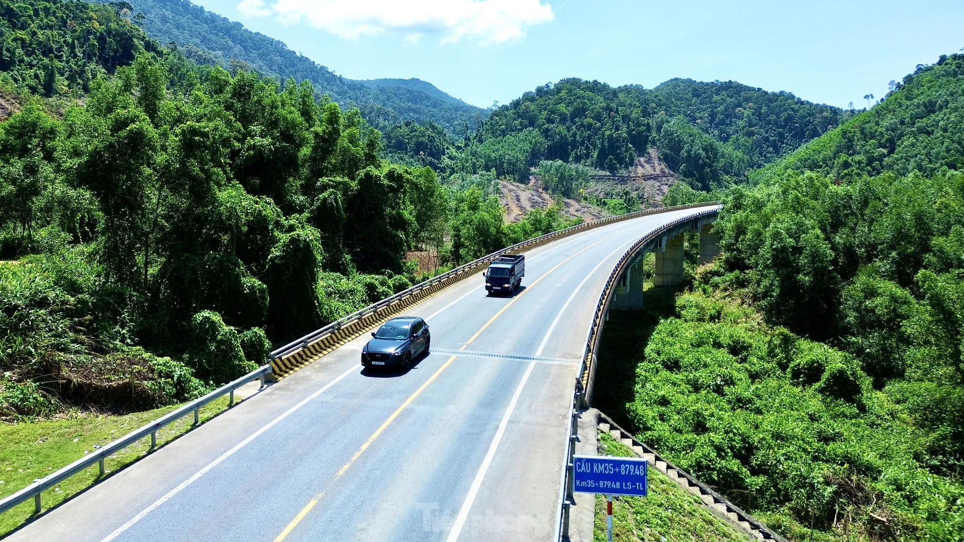Ngắm tuyến cao tốc vừa khởi công mở rộng đi qua khu vườn ‘đặc biệt’ xứ Huế ảnh 8