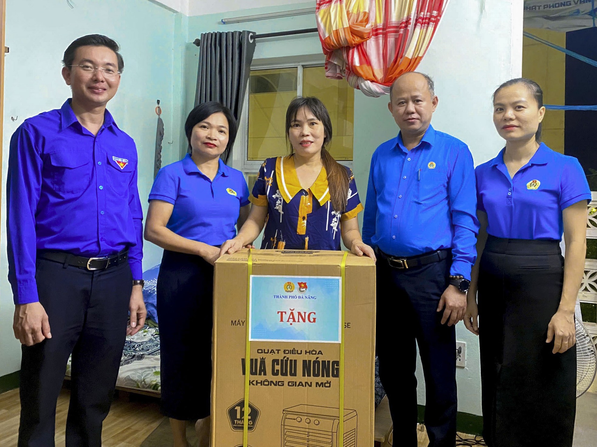 Trao hàng trăm suất quà đến thanh niên công nhân Đà Nẵng ảnh 4