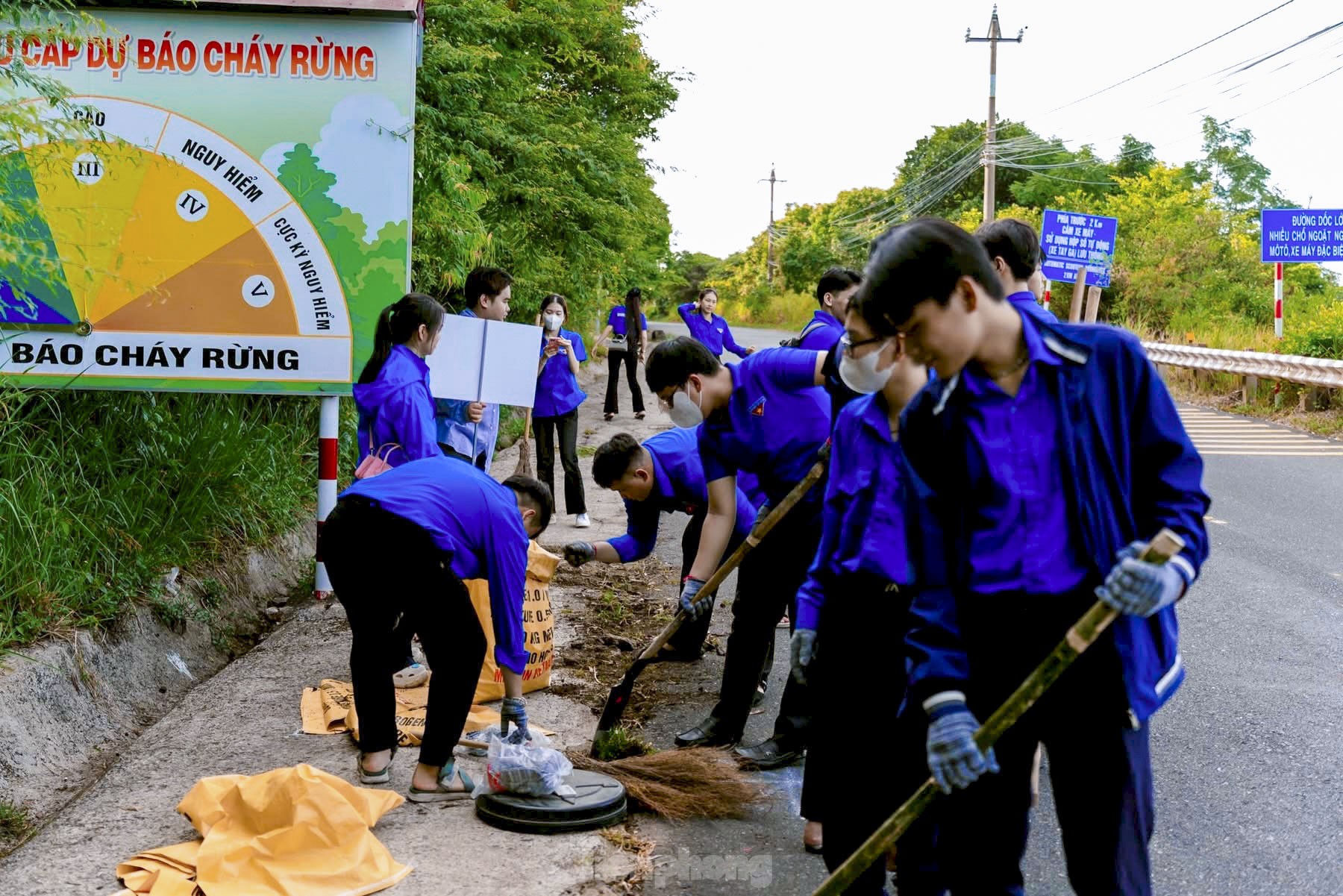 8 đội hình ra quân chiến dịch Thanh niên tình nguyện hè Đà Nẵng 2025 ảnh 9