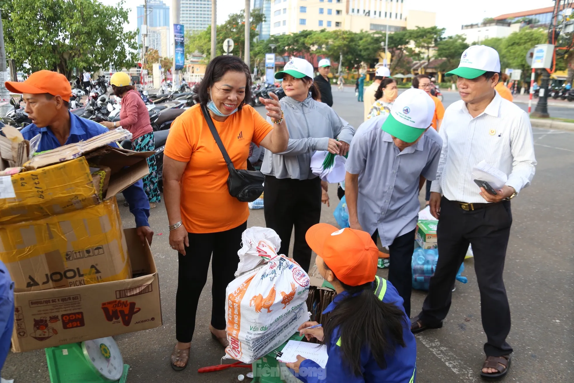30 phút mỗi sáng chủ nhật làm sạch nơi mình sống ảnh 6