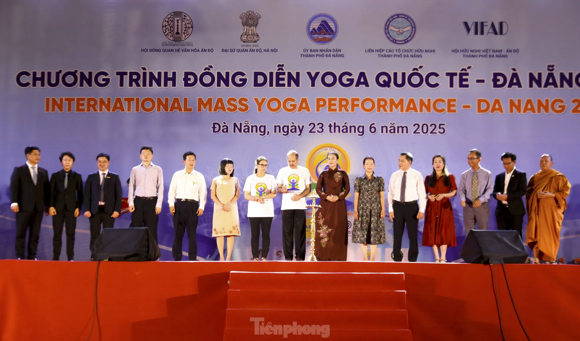 Hơn 1.000 người lan tỏa tinh thần Yoga quốc tế tại Đà Nẵng ảnh 13