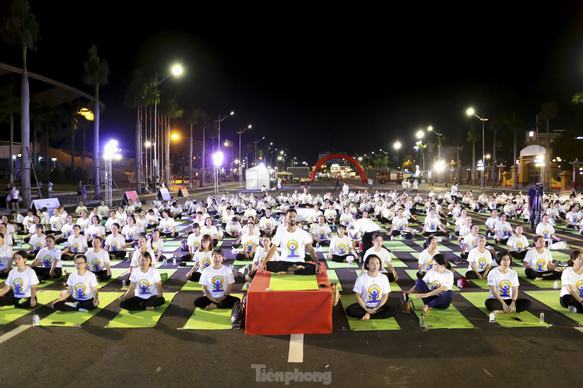 Hơn 1.000 người lan tỏa tinh thần Yoga quốc tế tại Đà Nẵng ảnh 7