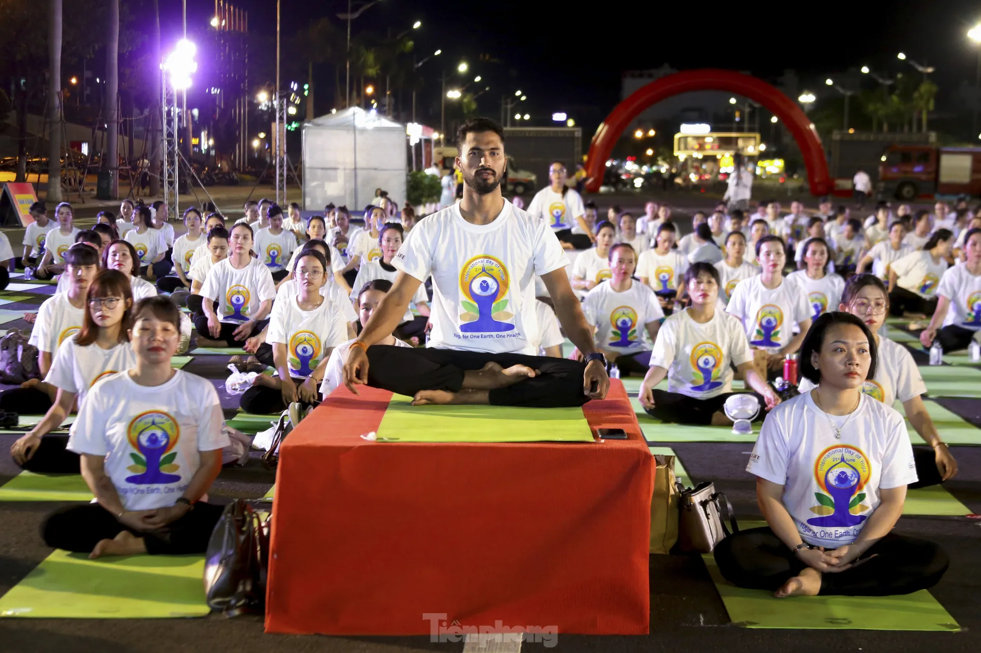 Hơn 1.000 người lan tỏa tinh thần Yoga quốc tế tại Đà Nẵng ảnh 2