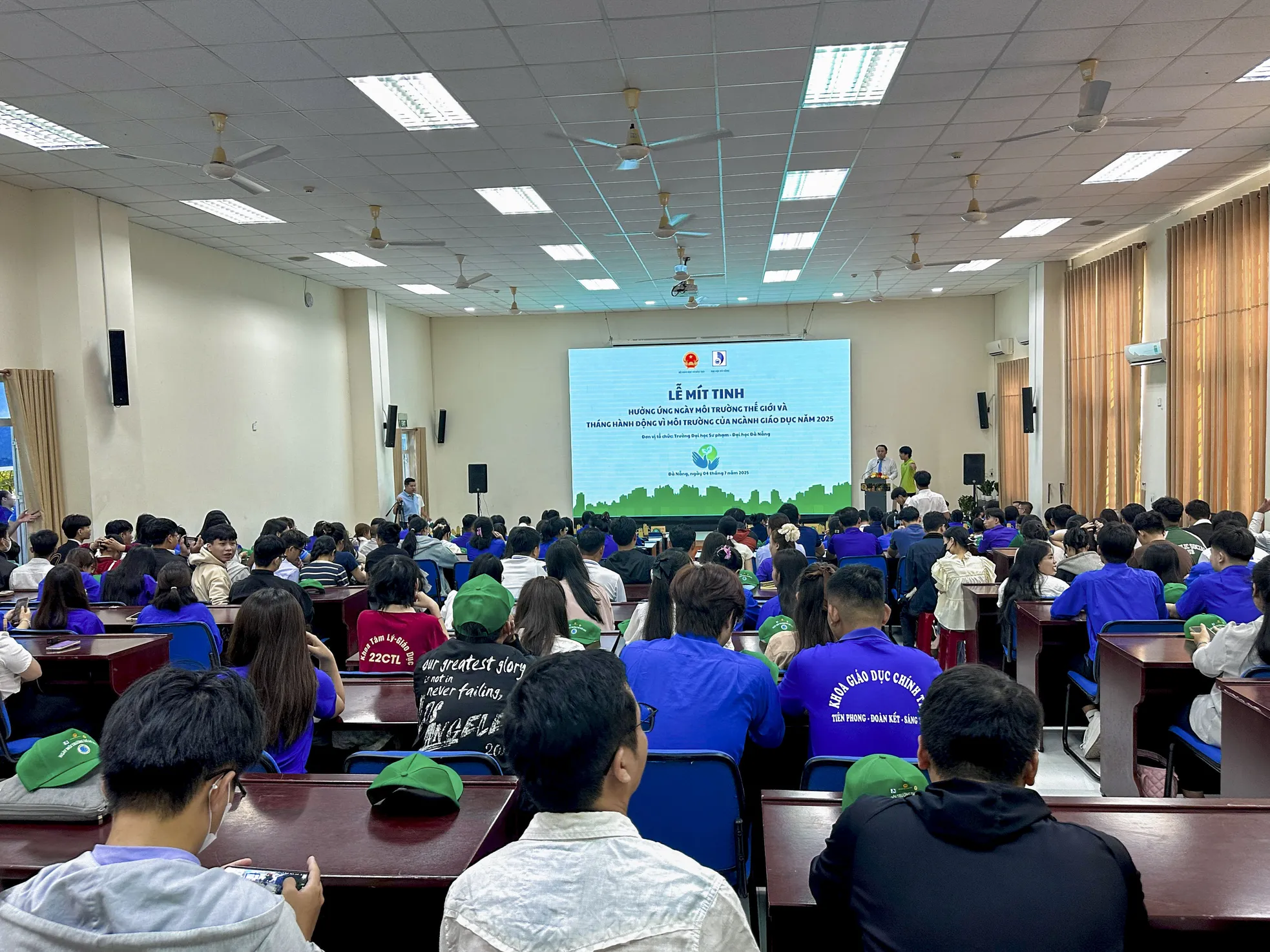 Bạn trẻ Đà Nẵng chung tay chống ô nhiễm nhựa ảnh 1