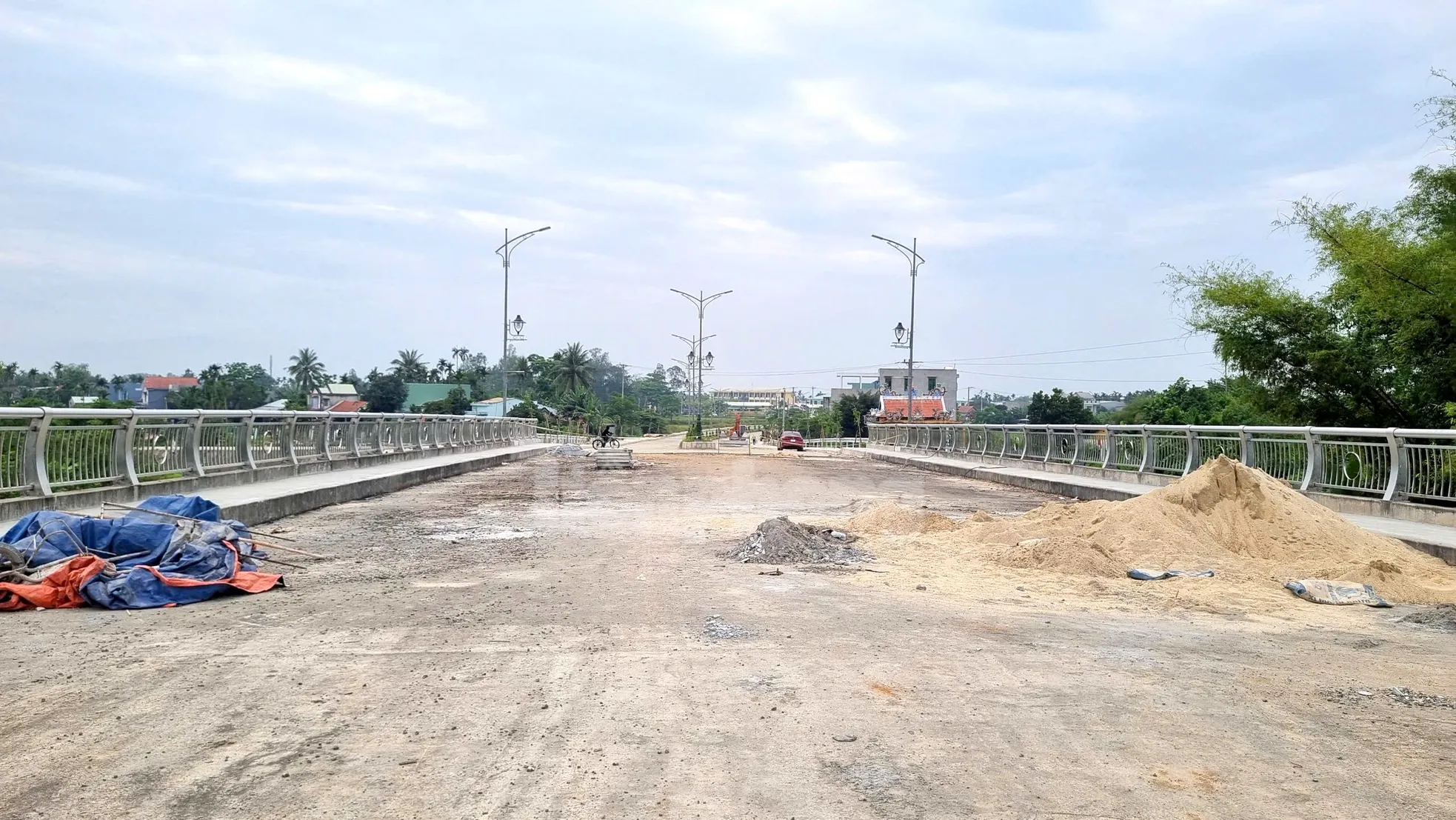 Cầu trăm tỷ chơi vơi không đường dẫn ảnh 8
