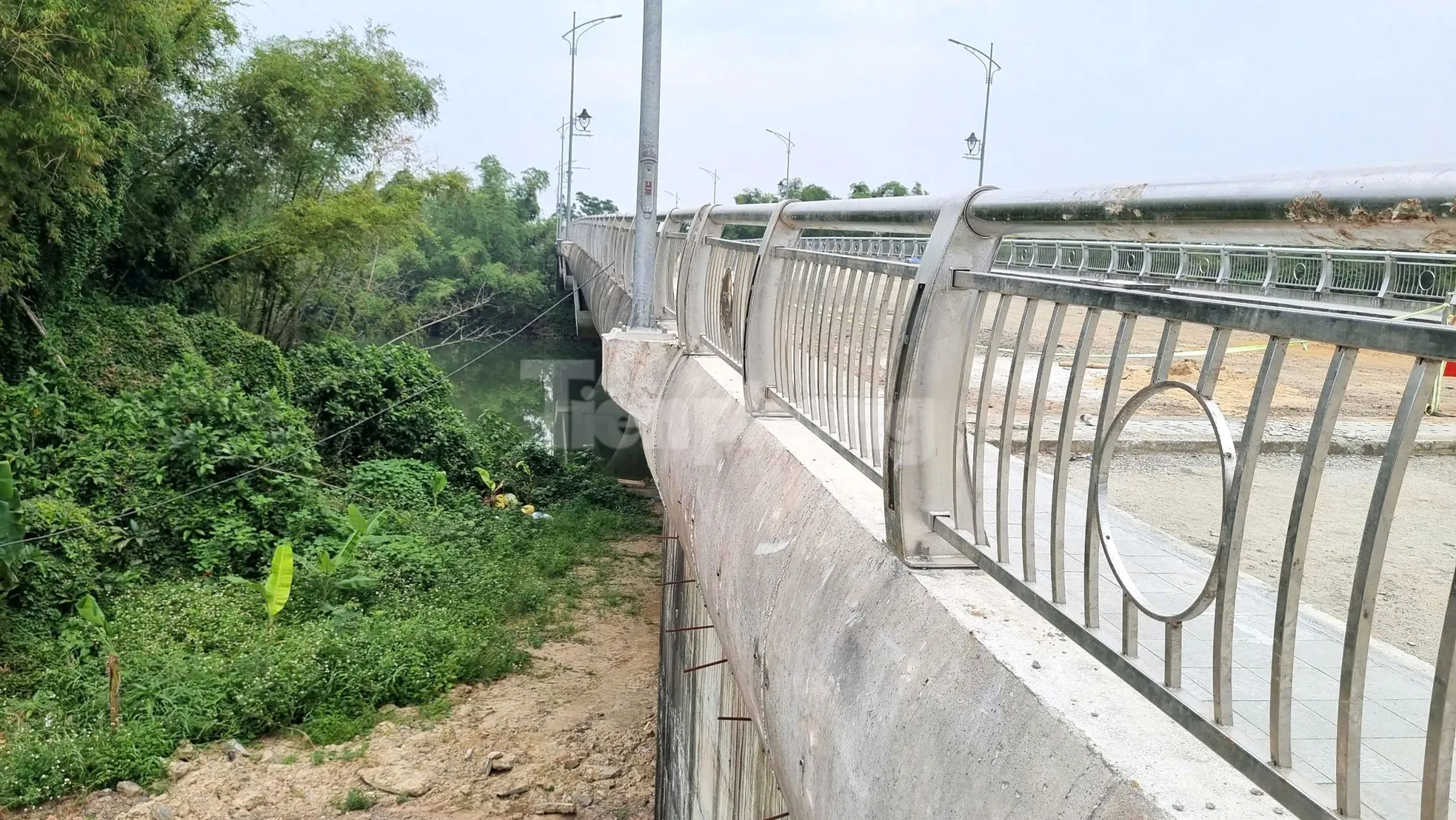 Cầu trăm tỷ chơi vơi không đường dẫn ảnh 11