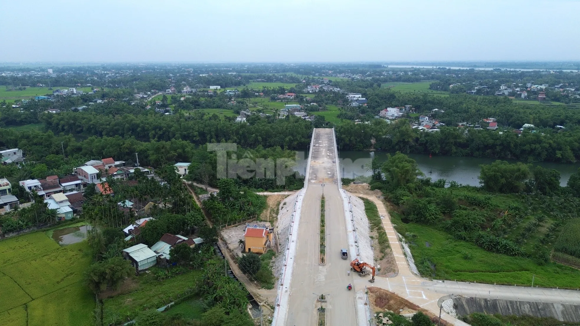 Cầu trăm tỷ chơi vơi không đường dẫn ảnh 2