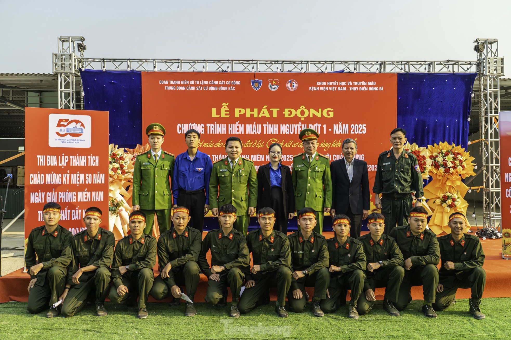 Đoàn viên, thanh niên Trung đoàn CSCĐ Đông Bắc hiến máu tình nguyện ảnh 6