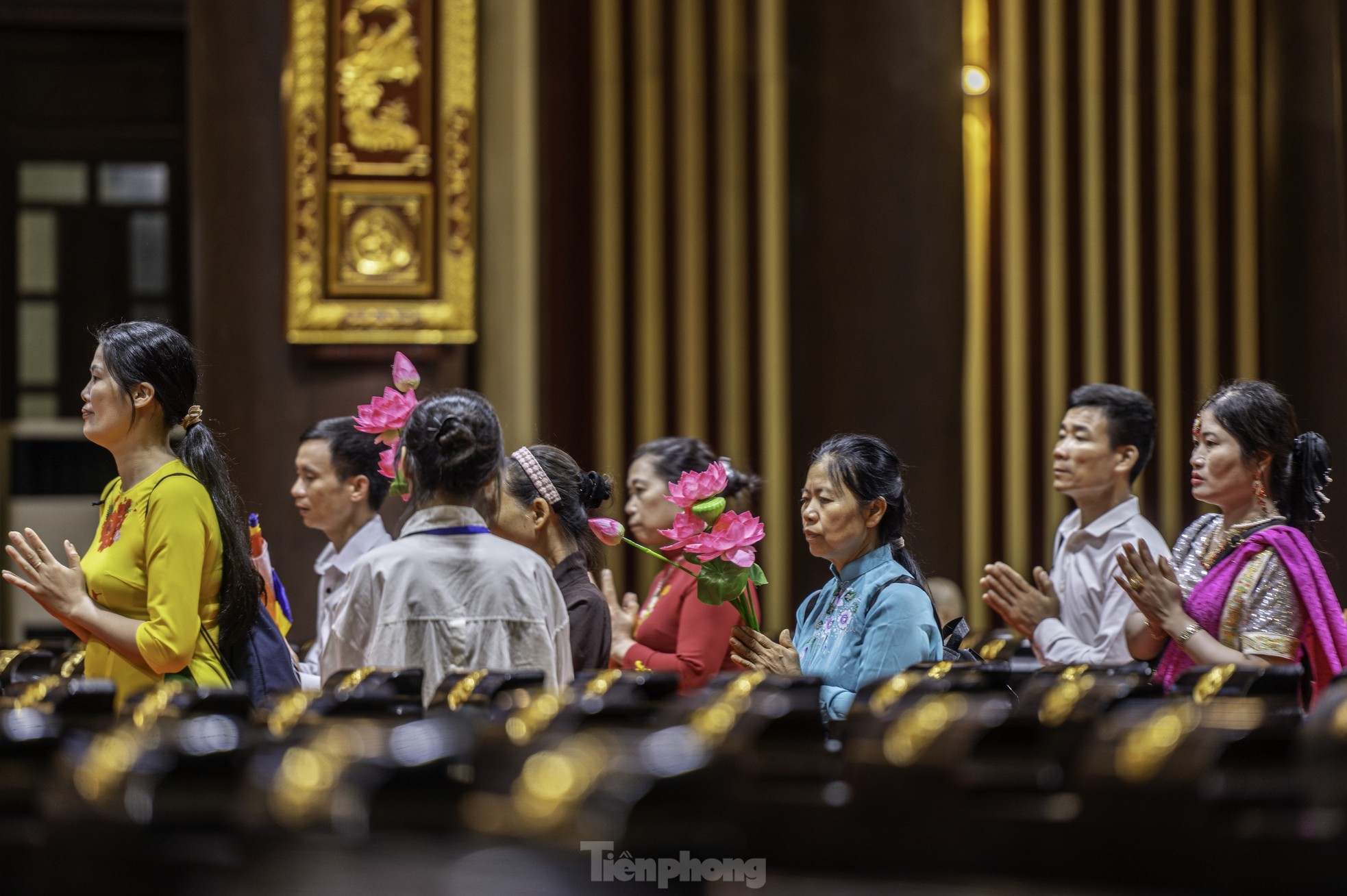 Hàng vạn người đổ về Yên Tử ảnh 26