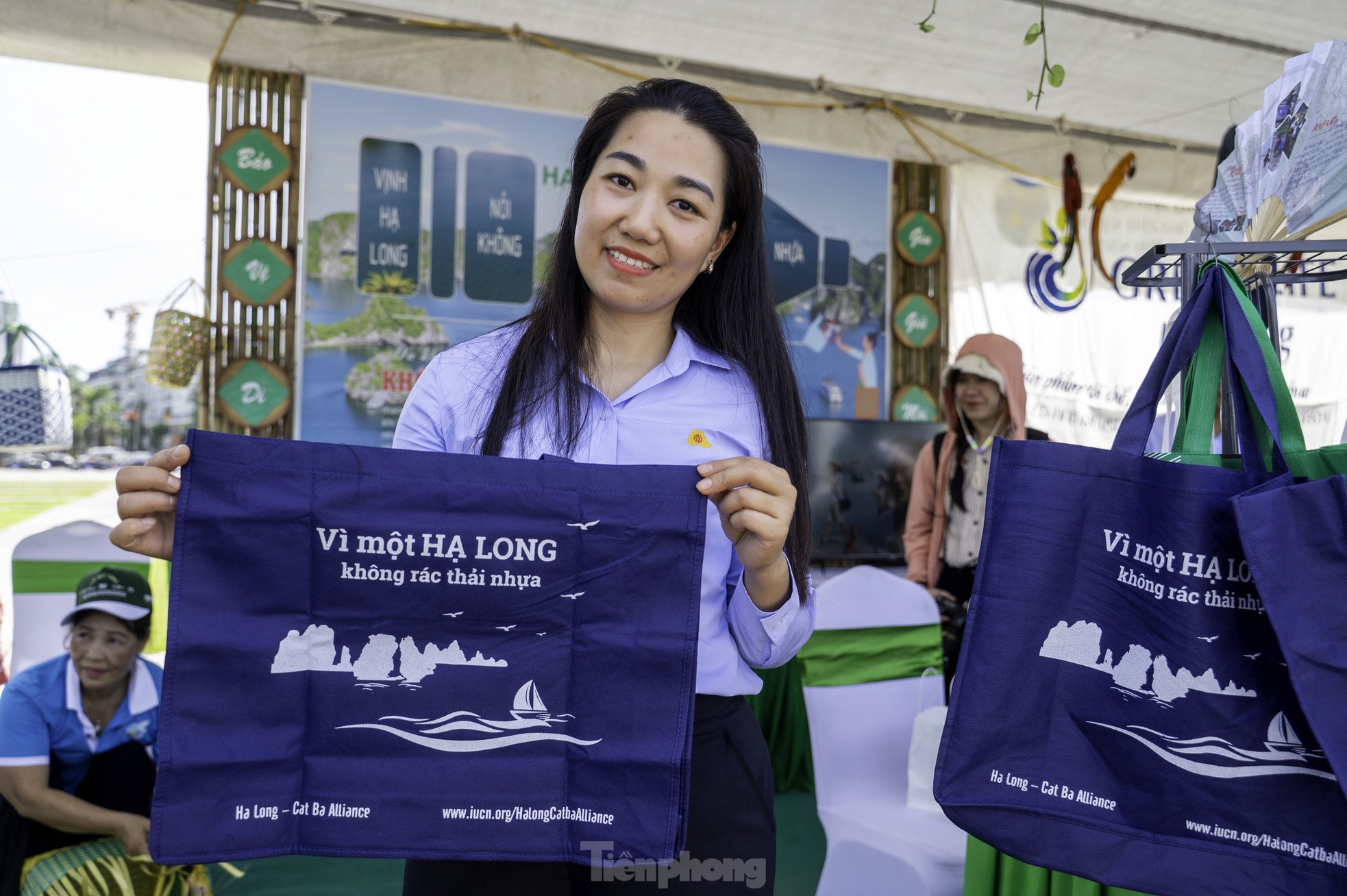Ngỡ ngàng trước những tác phẩm có mặt tại chiến dịch 'chống ô nhiễm nhựa' ảnh 16