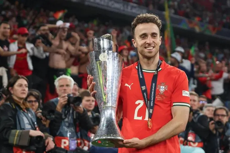 Diogo Jota: Cầu thủ chạm tới trái tim thế giới bóng đá ảnh 2