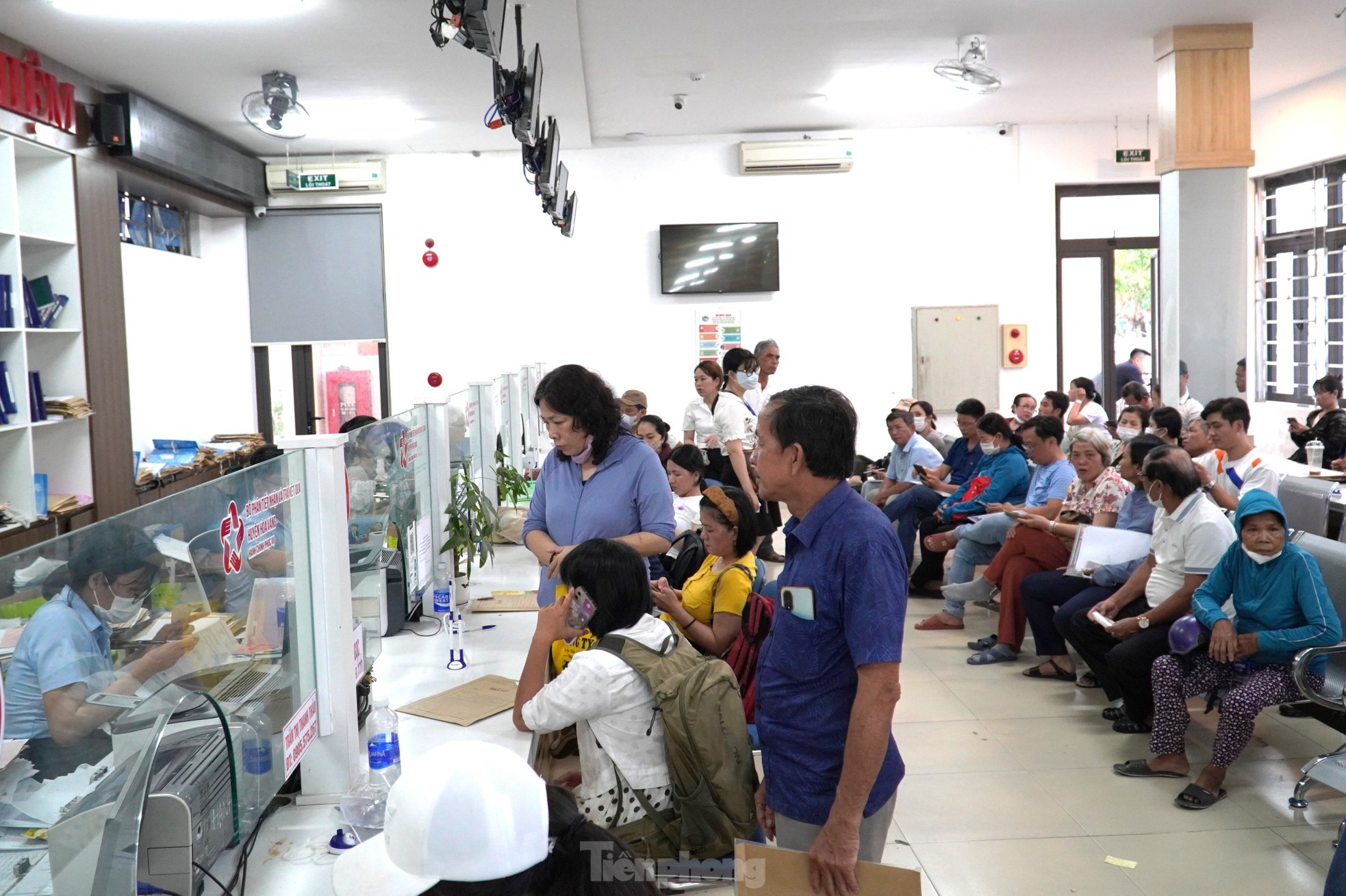 Người dân Đà Nẵng đổ xô làm giấy tờ đất ảnh 6