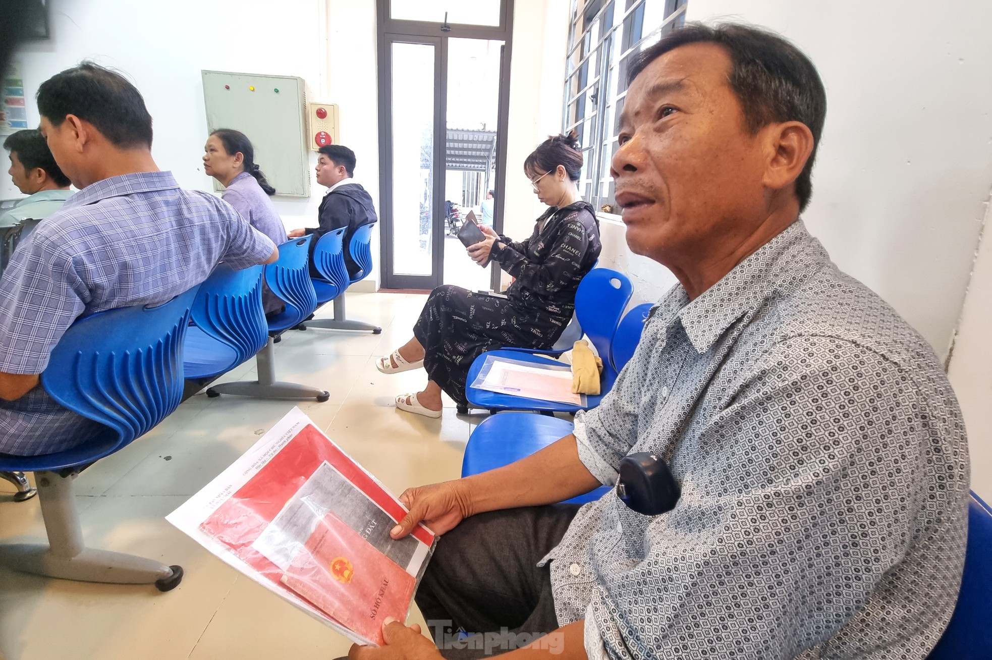 Người dân Đà Nẵng đổ xô làm giấy tờ đất ảnh 5