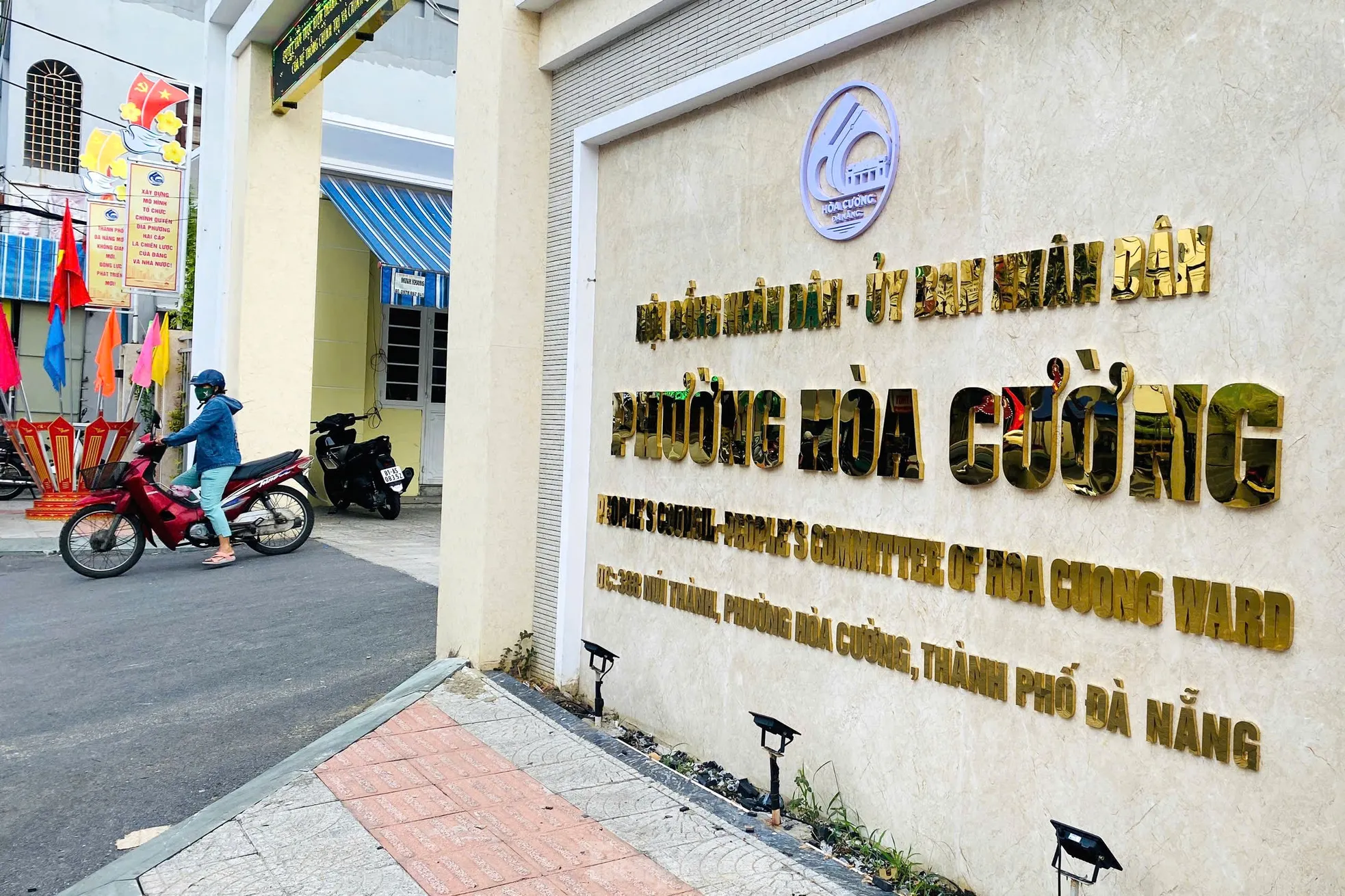 Cận cảnh những giờ phút hoạt động cuối cùng của cấp quận tại Đà Nẵng ảnh 12