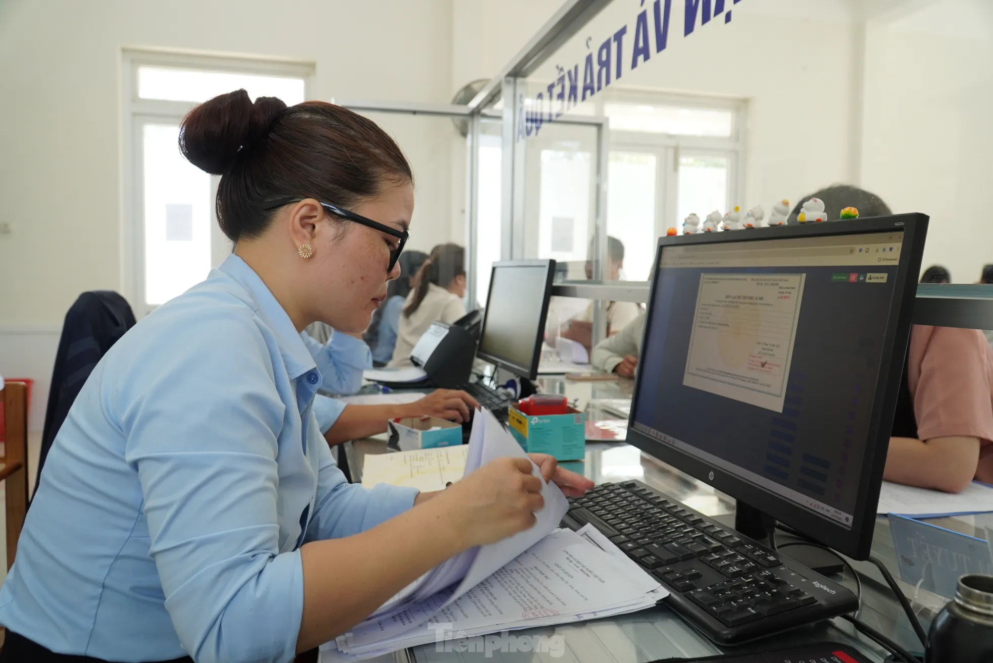 Ngày đi làm thủ tục đất đai ở phường "hot" nhất Đà Nẵng ảnh 10