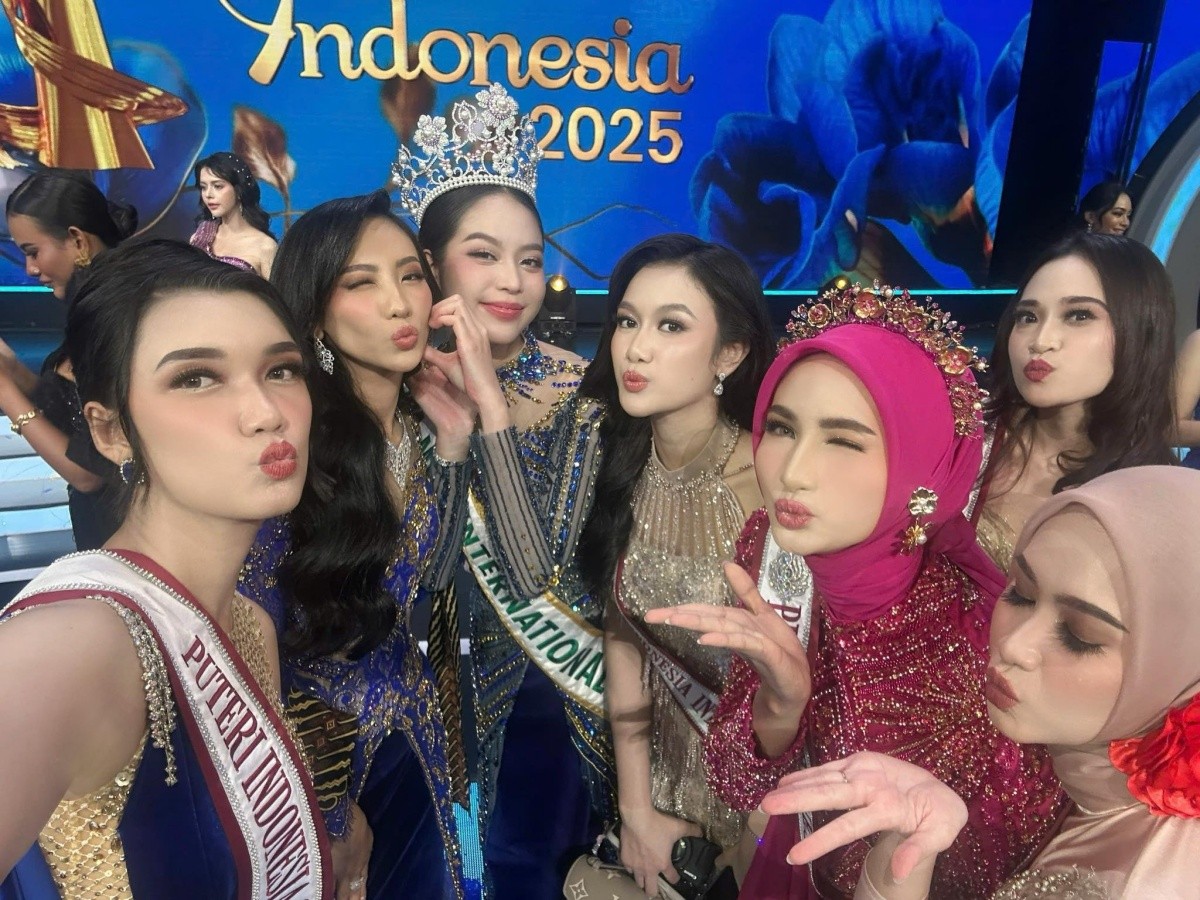 Hoa hậu Thanh Thủy diện trang phục truyền thống Indonesia khi tham dự sự kiện ảnh 6