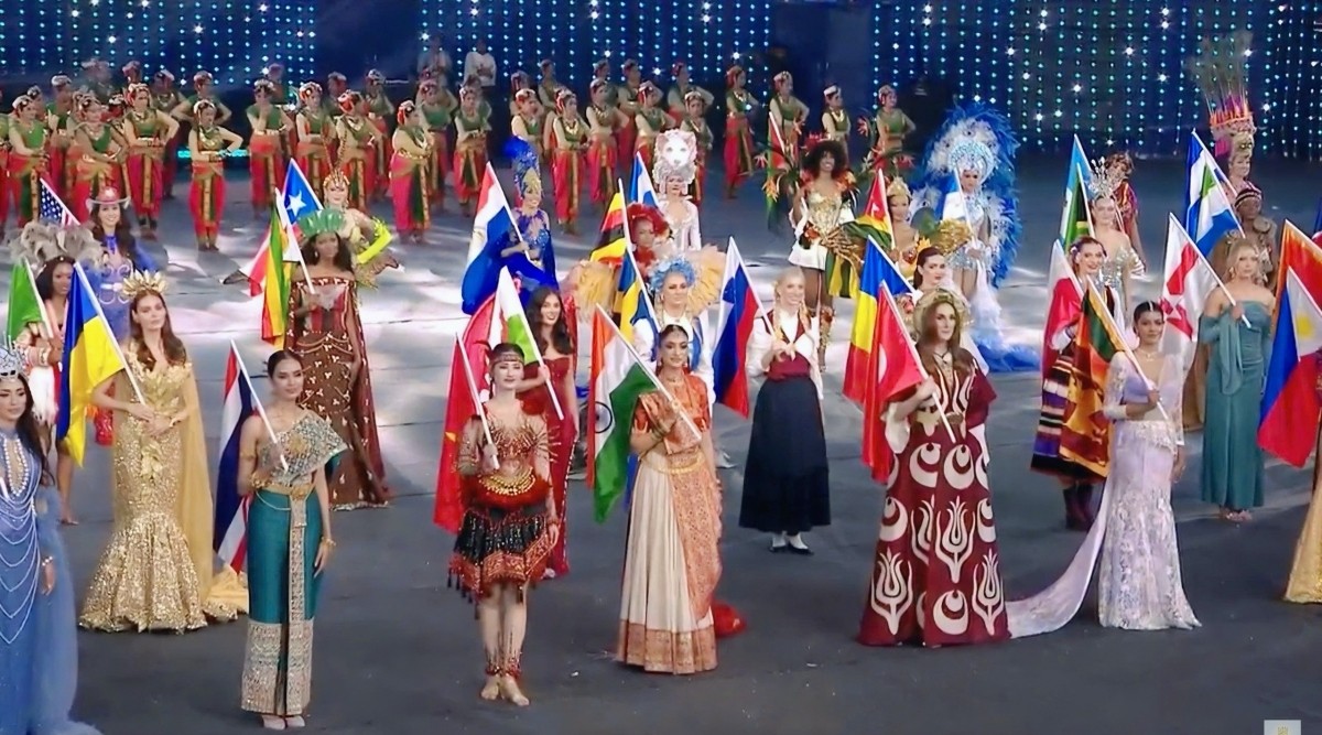 Ý Nhi diện trang phục Vũ Điệu Đại Ngàn, trình diễn tại đêm khai mạc Miss World 2025 ảnh 1