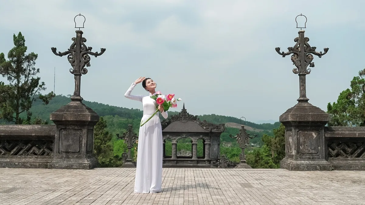 Ngắm Top 25 Hoa hậu Việt Nam 2024 đẹp dịu dàng trong bộ ảnh áo dài tại Huế ảnh 17