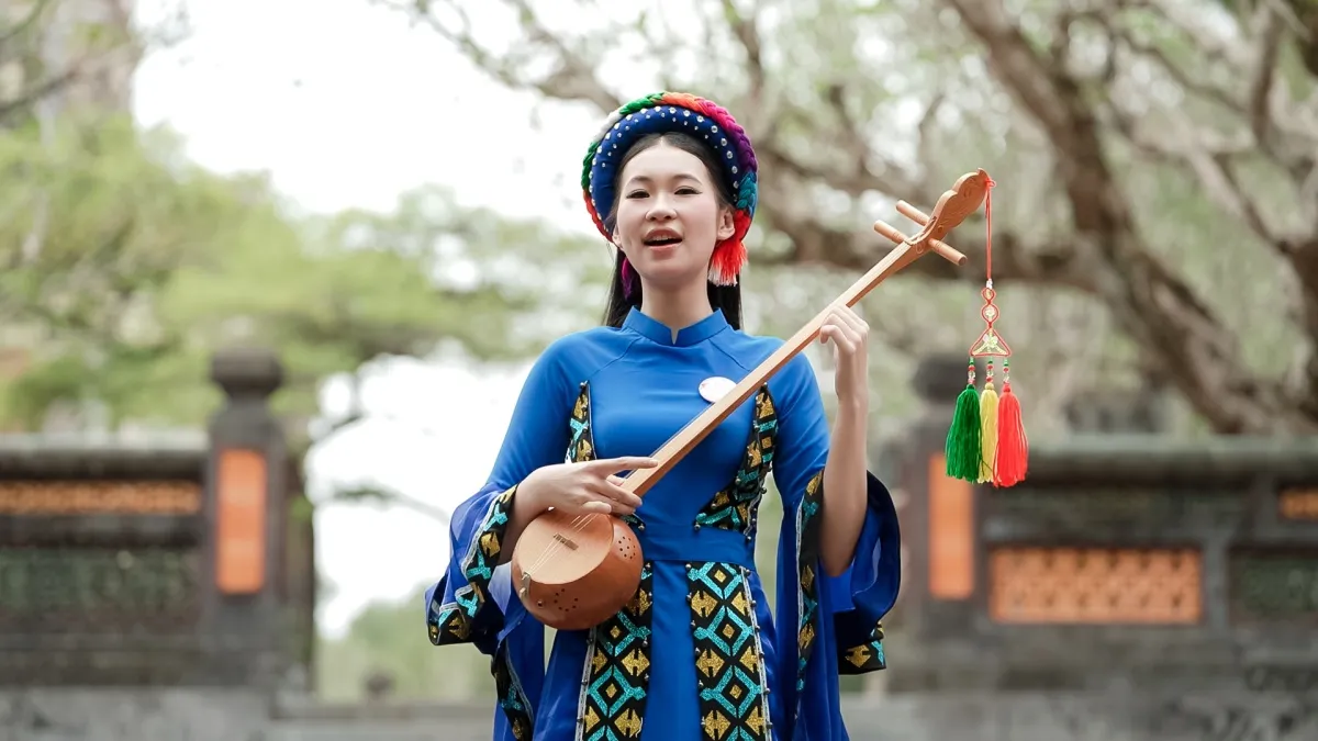 Ngắm Top 25 Hoa hậu Việt Nam 2024 đẹp dịu dàng trong bộ ảnh áo dài tại Huế ảnh 21