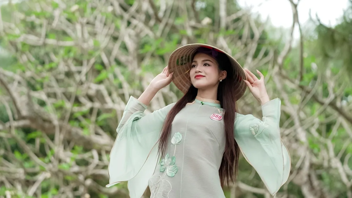 Ngắm Top 25 Hoa hậu Việt Nam 2024 đẹp dịu dàng trong bộ ảnh áo dài tại Huế ảnh 14
