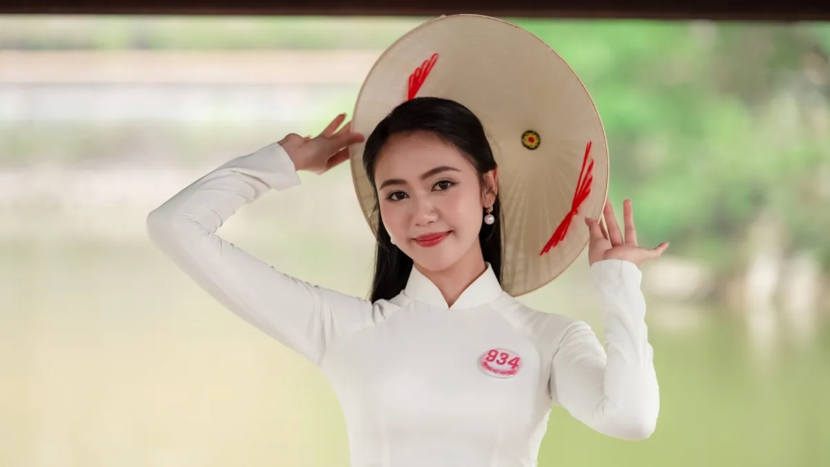 Nhan sắc xinh đẹp của Top 25 Hoa hậu Việt Nam 2024 trong bộ ảnh áo dài tại Huế ảnh 16