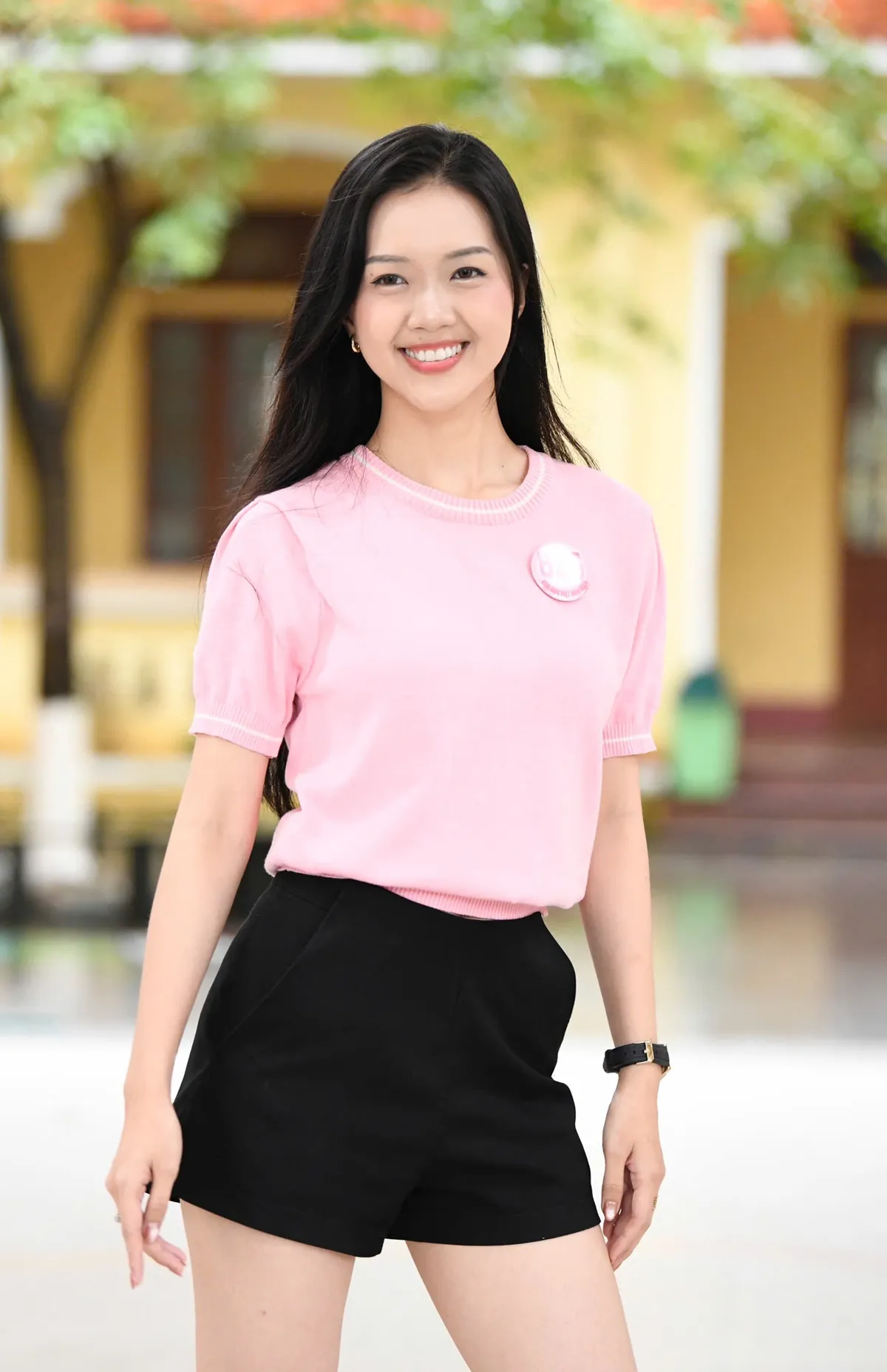 Người đẹp lọt Top 10 Hoa hậu Việt Nam 2024 làm MC giải Vô địch Pickleball ảnh 1