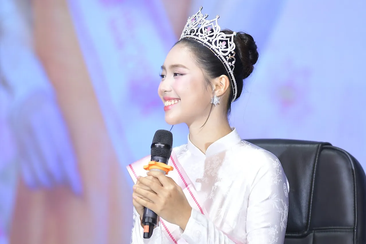 Top 3 Hoa hậu Việt Nam 2024 lan toả năng lượng tích cực tại buổi giao lưu sinh viên ảnh 11