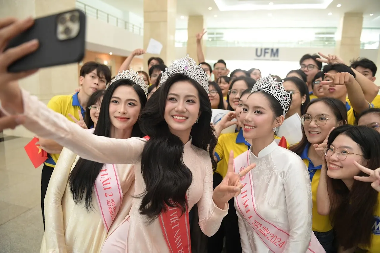 Top 3 Hoa hậu Việt Nam 2024 lan toả năng lượng tích cực tại buổi giao lưu sinh viên ảnh 9